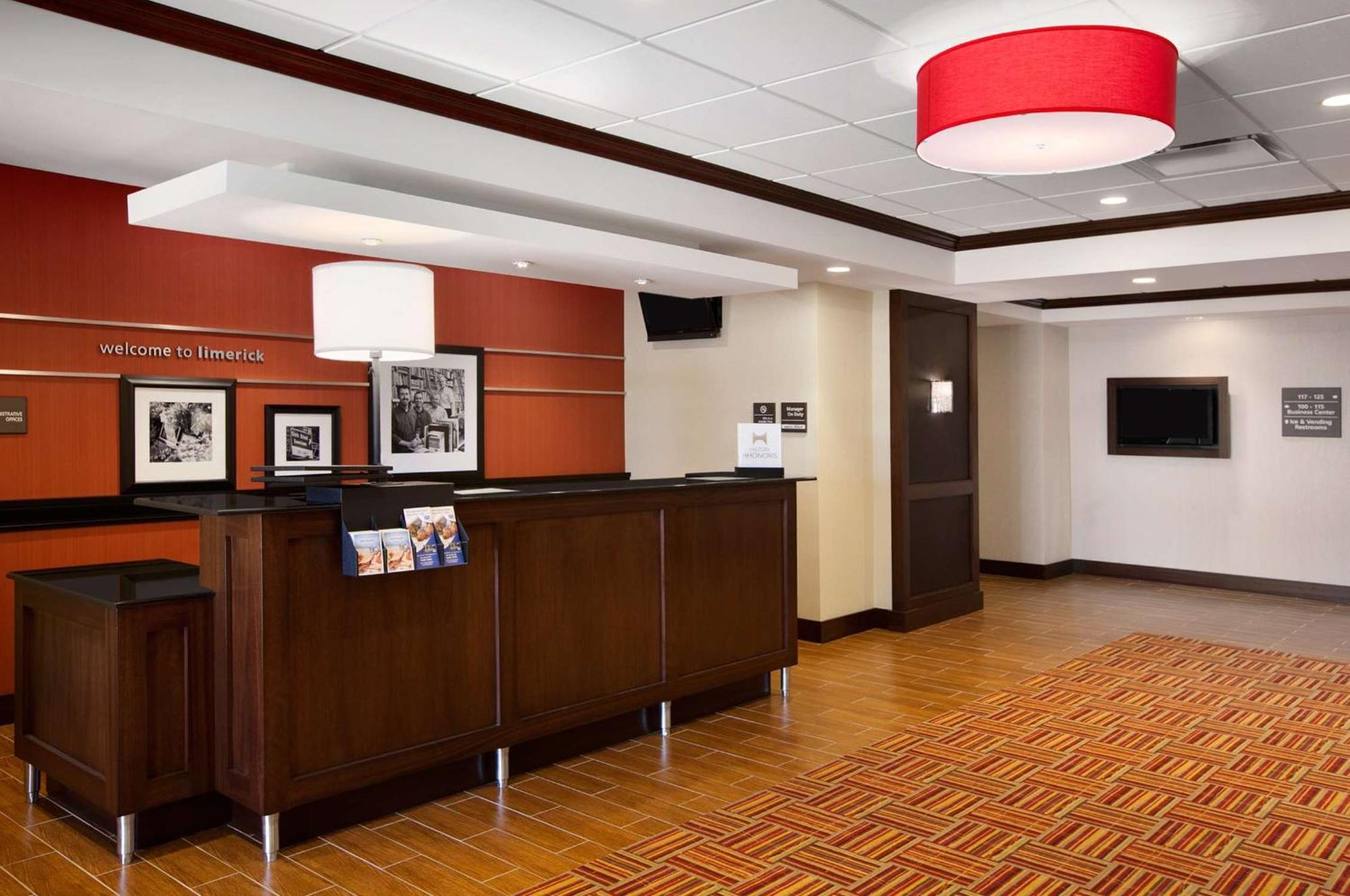 Hampton Inn Limerick Exterior photo